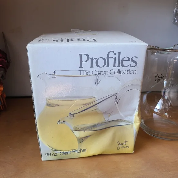 NEW 2.8L Crystal Pitcher - Picture 5 of 6